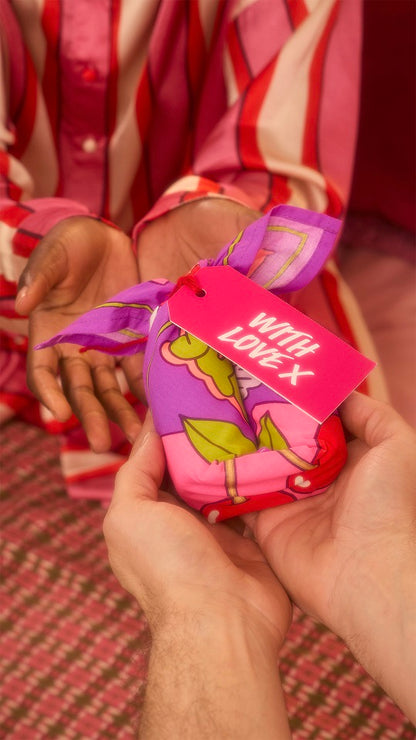 Squeeze Knot Wrap