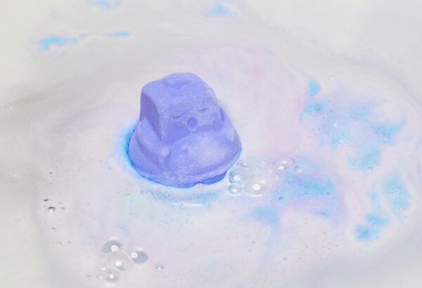 ickle_bot_purple_bath_bomb_wbbd_hero_image_2024_1