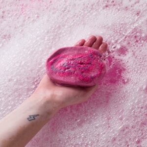 sugar_plum_sparkle_bubble_bar_christmas_hero_image_2024-9